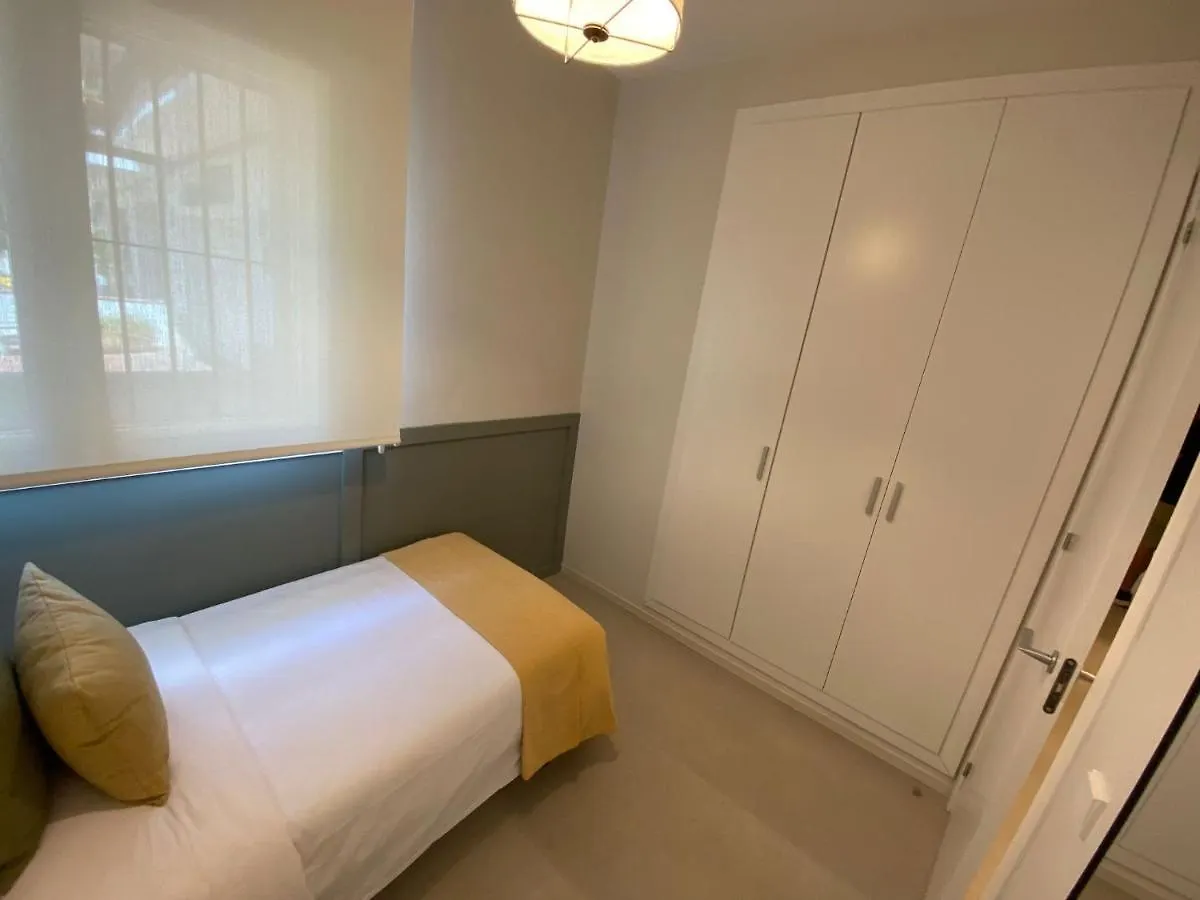 Sitges Spaces Garden Oasis 3 Bedroom 2 Bath Garden 0*,  Spanien