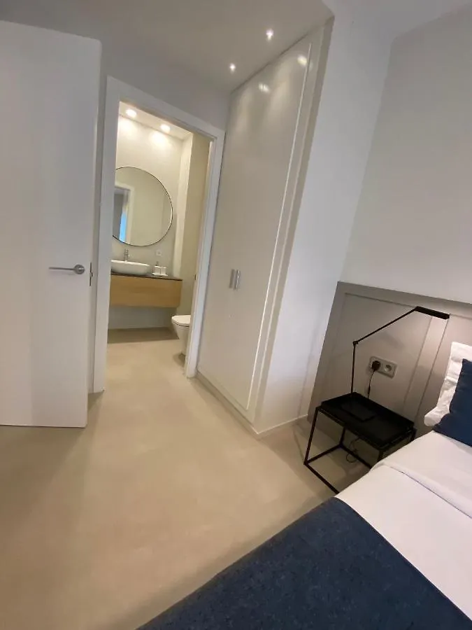 Sitges Spaces Garden Oasis 3 Bedroom 2 Bath Garden 0*,  Spanien